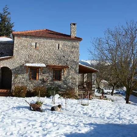 Country Stone House ,next To * 칼라브리타